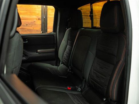 Used 2025 Nissan Frontier PRO-4X w/ Pro Convenience Package AWD/4WD image 10