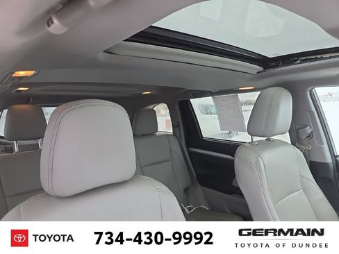 Used 2015 Toyota Highlander XLE image 17