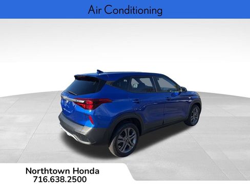 Used 2023 Kia Seltos LX image 5