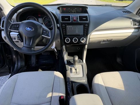 Used 2016 Subaru Forester 2.5i Premium w/ All-Weather Package AWD/4WD image 11