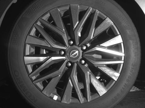 Used 2025 Nissan Altima 2.5 SV image 12