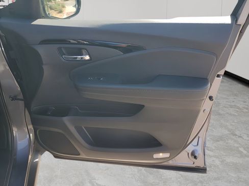 Used 2022 Honda Pilot Touring image 13