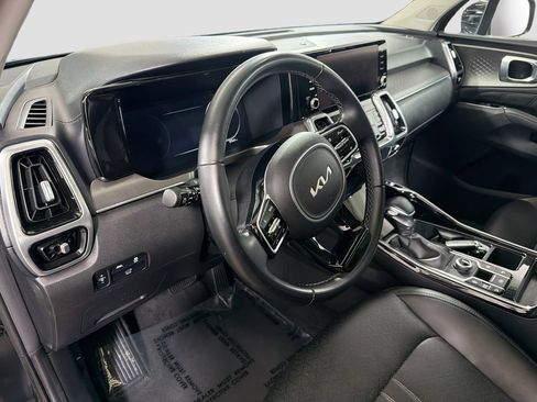 Used 2023 Kia Sorento SX AWD/4WD image 11
