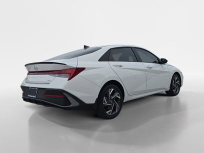 New 2025 Hyundai Elantra SEL