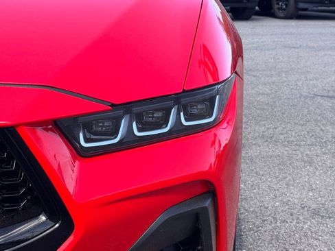 Used 2024 Ford Mustang GT Premium image 8