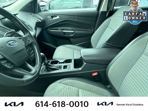 Used 2017 Ford Escape SE w/ Equipment Group 201A AWD/4WD image 9