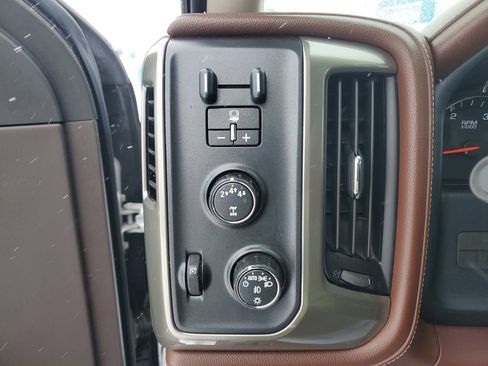 Used 2019 Chevrolet Silverado 2500 High Country image 20