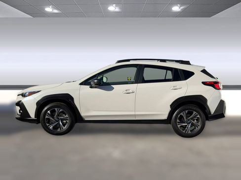 Used 2024 Subaru Crosstrek 2.0i Premium image 2