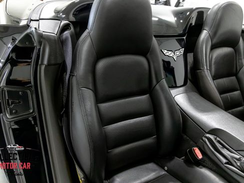 Used 2005 Chevrolet Corvette Convertible w/ Preferred Equipment Group RWD image 81