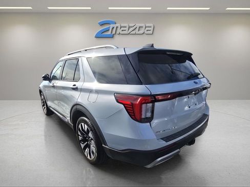 Used 2025 Ford Explorer Platinum w/ LUX Leather Package image 2