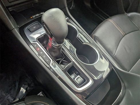 Certified 2024 Chevrolet Equinox Premier image 36