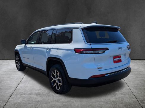 New 2025 Jeep Grand Cherokee L Limited w/ Trailer Tow Package AWD/4WD image 6