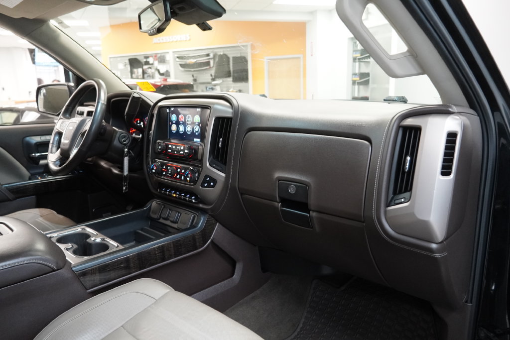 Used 2016 GMC Sierra 1500 Denali w/ Denali Ultimate Package AWD/4WD image 38