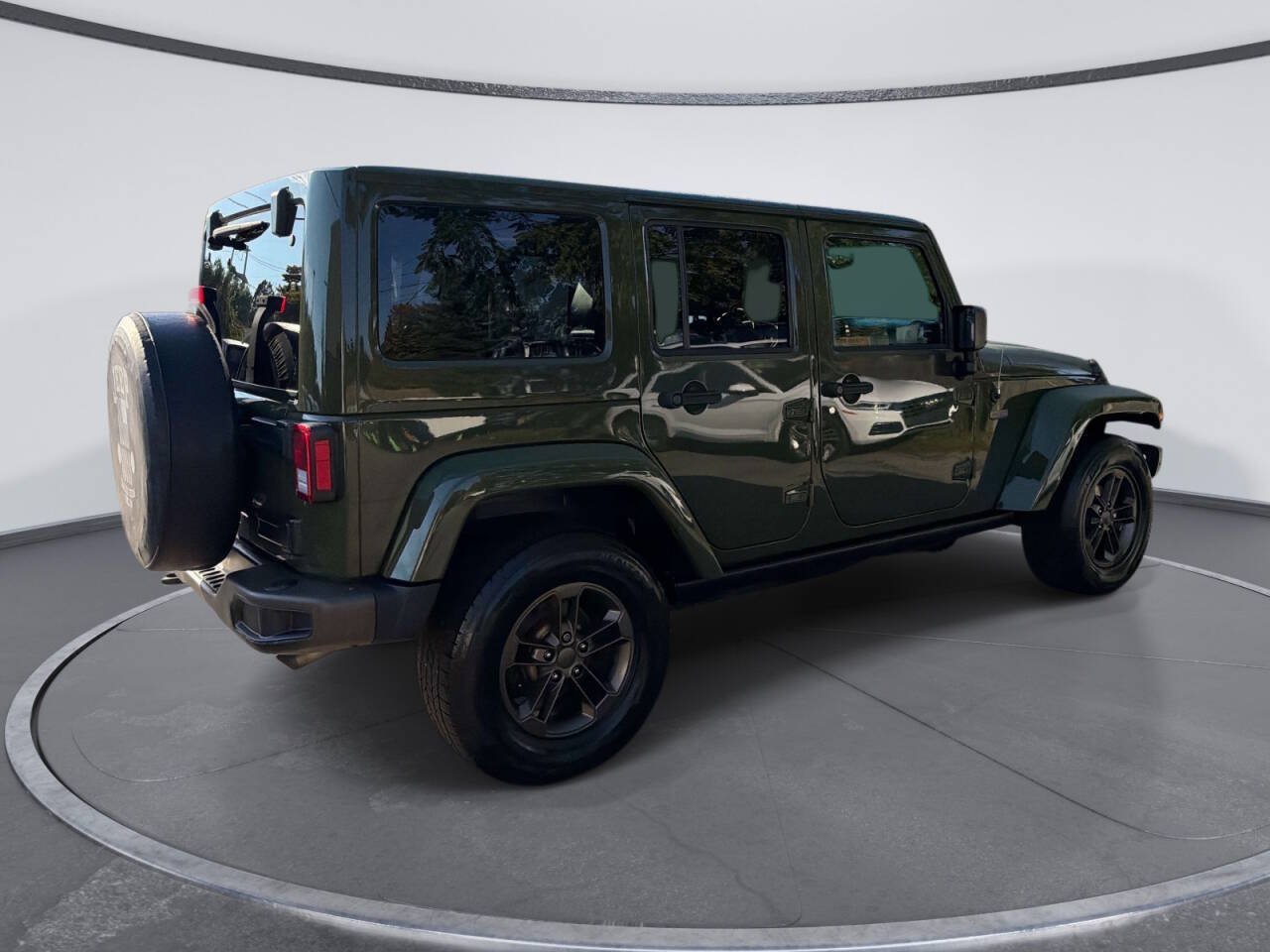 Used 2016 Jeep Wrangler Unlimited Sahara AWD/4WD image 4
