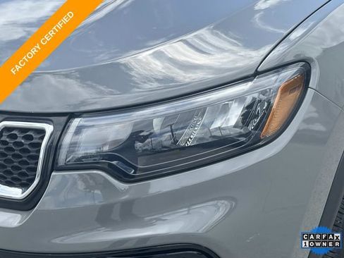 Certified 2023 Jeep Compass Limited AWD/4WD image 10