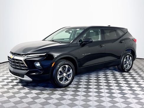 Used 2024 Chevrolet Blazer LT FWD image 4