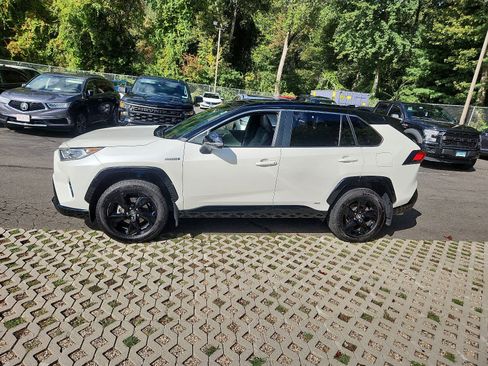 Used 2019 Toyota RAV4 XSE image 8