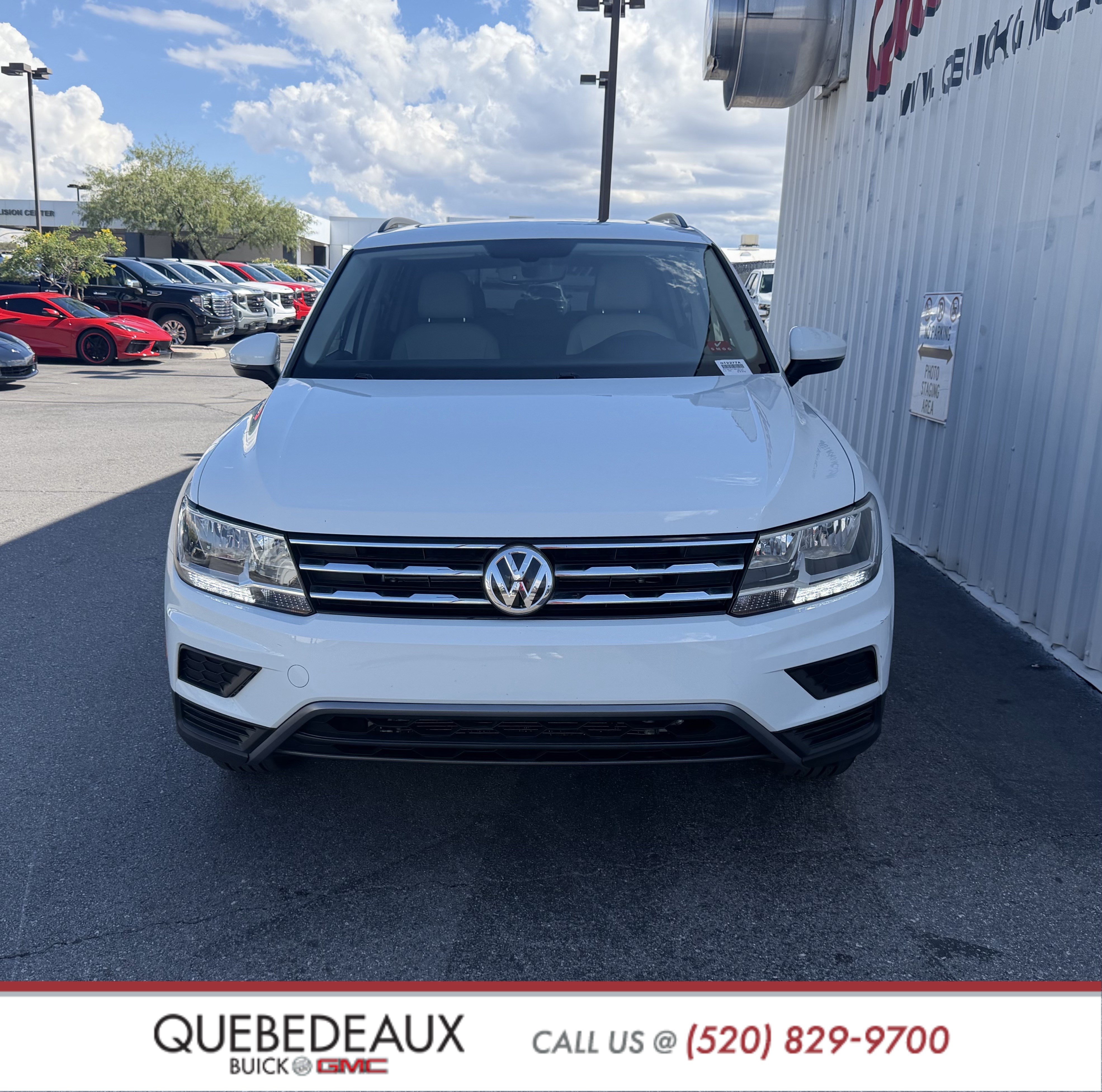 Used 2021 Volkswagen Tiguan SE w/ Panoramic Sunroof Package FWD image 6