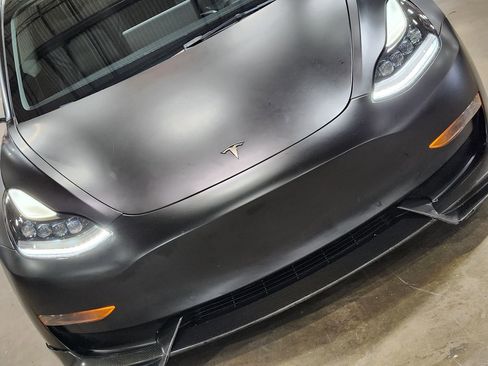 Used 2022 Tesla Model 3 image 19