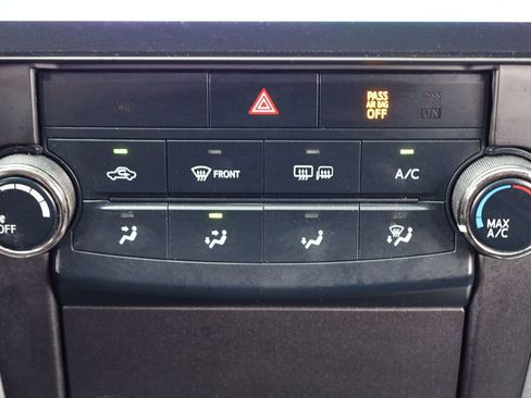 Used 2016 Toyota Camry SE image 38