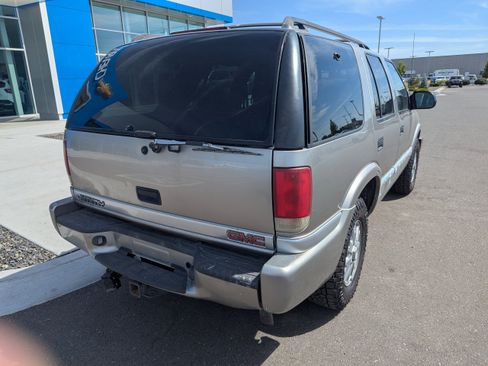 Used 2001 GMC Jimmy SLT w/ SLT Luxury Equipment Group AWD/4WD image 31