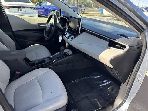 Used 2020 Toyota Corolla LE image 18
