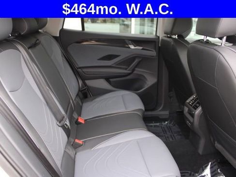 Used 2025 Volkswagen Tiguan SE AWD/4WD image 23