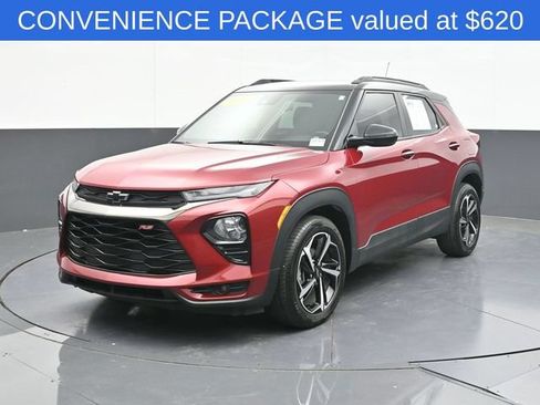Used 2021 Chevrolet TrailBlazer RS w/ Technology Package FWD image 3