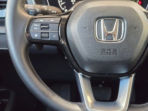 Used 2025 Honda Pilot EX-L image 21