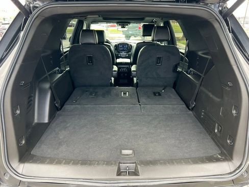 Used 2023 Chevrolet Traverse Premier AWD/4WD image 25
