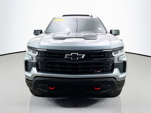 Used 2025 Chevrolet Silverado 1500 LT Trail Boss w/ Convenience Package II AWD/4WD image 2