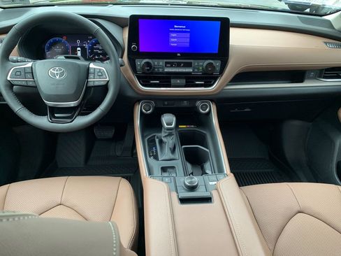 New 2026 Toyota Grand Highlander AWD image 15