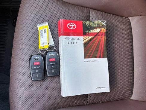Used 2025 Toyota Land Cruiser image 22