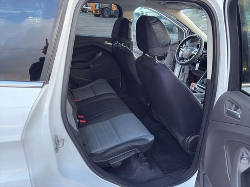 Used 2013 Ford Escape SE w/ Class II Trailer Tow Pkg image 23