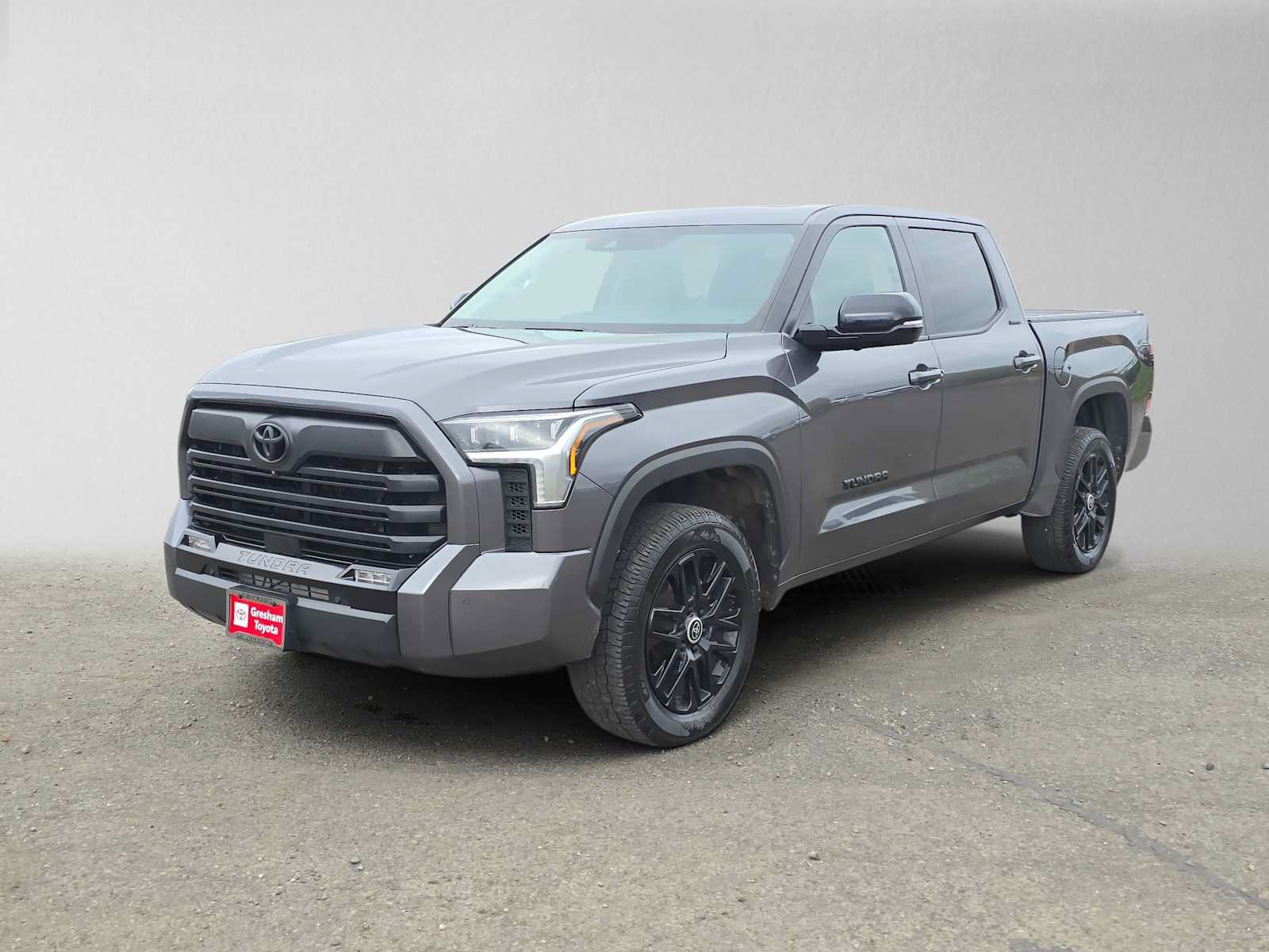 Used 2024 Toyota Tundra Limited AWD/4WD image 8