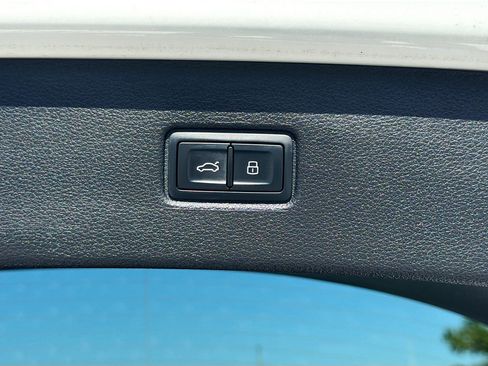 Used 2025 Audi Q7 3.0T Premium Plus AWD/4WD image 14