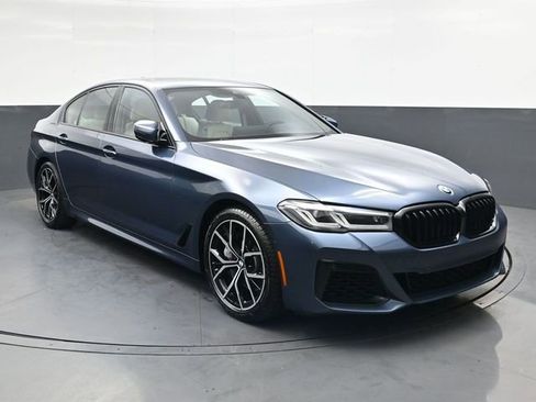 Used 2023 BMW 540i w/ M Sport Package RWD image 11