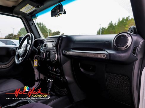 Used 2013 Jeep Wrangler Unlimited Sport image 11