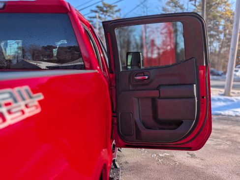 Used 2020 Chevrolet Silverado 1500 Custom Trail Boss w/ Custom Convenience Package image 34