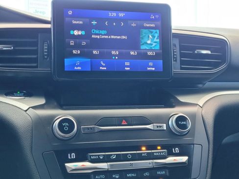 Used 2020 Ford Explorer XLT image 16