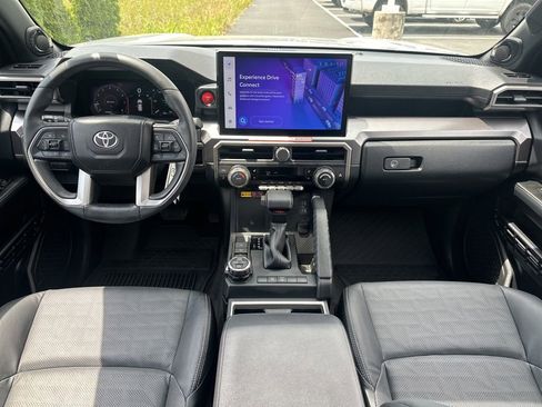 Certified 2025 Toyota 4Runner TRD Off-Road Premium AWD/4WD image 28