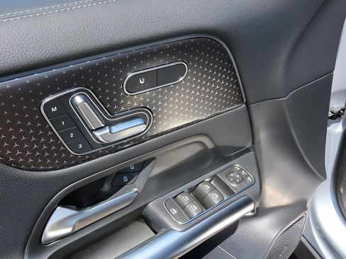 Certified 2025 Mercedes-Benz GLA 250 4MATIC image 49