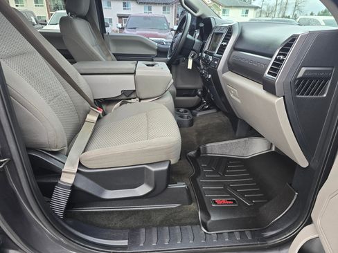 Used 2017 Ford F250 XLT w/ XLT Value Package image 32