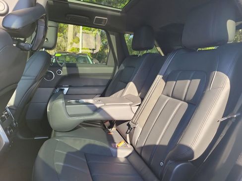 Used 2021 Land Rover Range Rover Sport HST image 13
