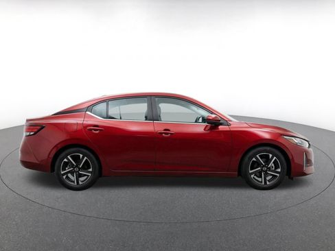 Used 2025 Nissan Sentra SV FWD image 10