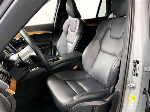 Used 2024 Volvo XC90 B6 Plus image 25