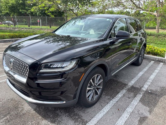Used 2022 Lincoln Nautilus FWD image 4