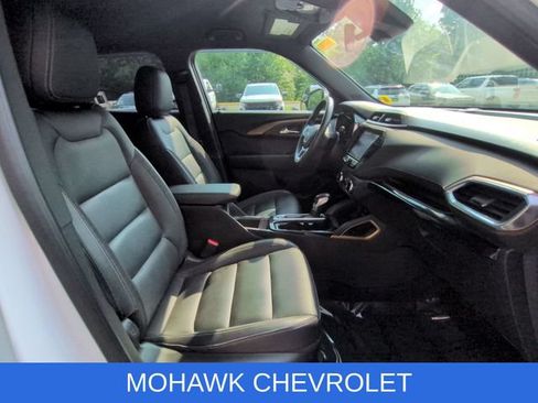 Used 2021 Chevrolet TrailBlazer ACTIV w/ Technology Package AWD/4WD image 29