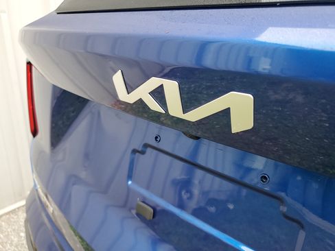 Used 2023 Kia Sorento SX image 7