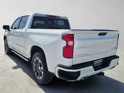 Used 2023 Chevrolet Silverado 1500 High Country w/ Technology Package AWD/4WD image 5